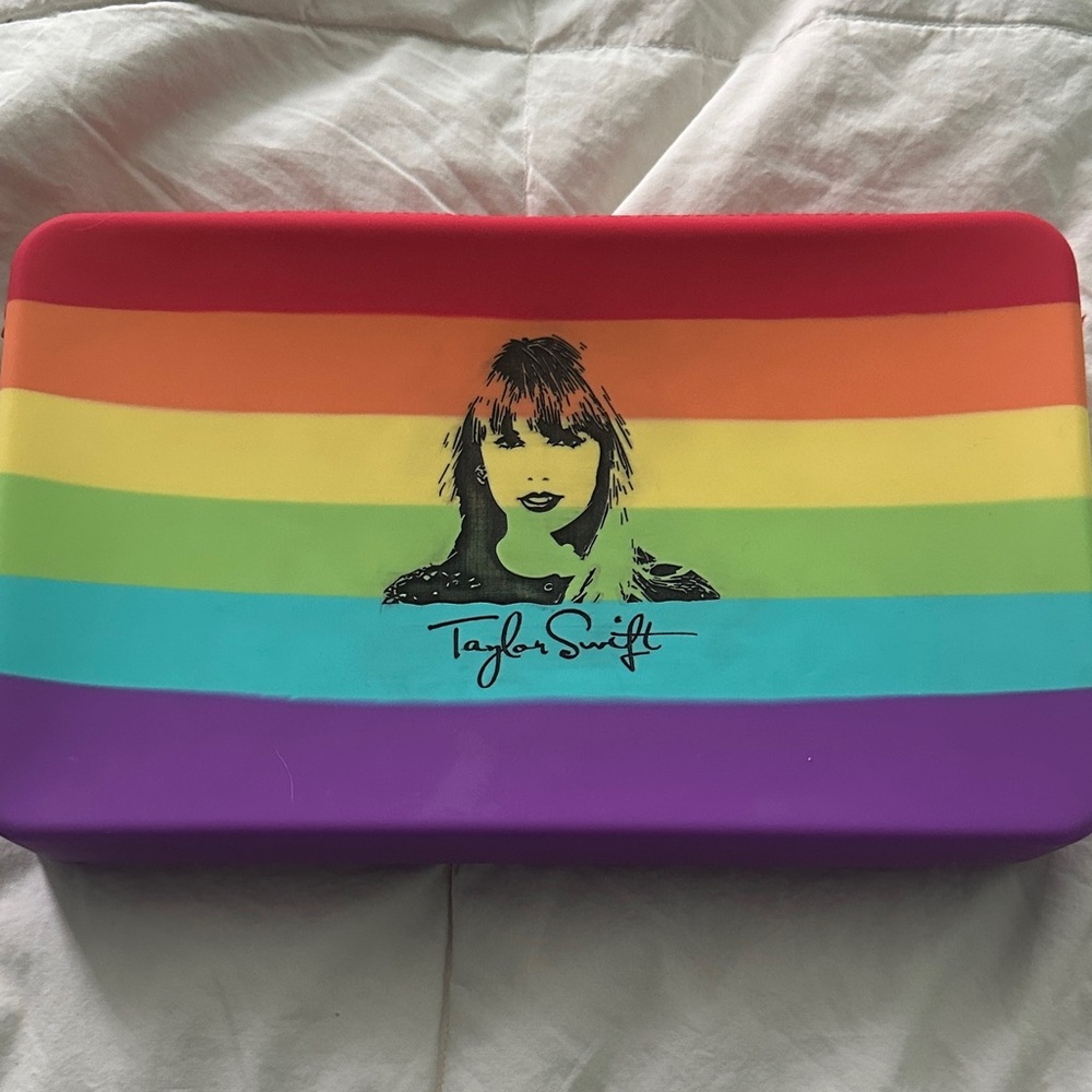 Rainbow Taylor Swift pop-it pencil case